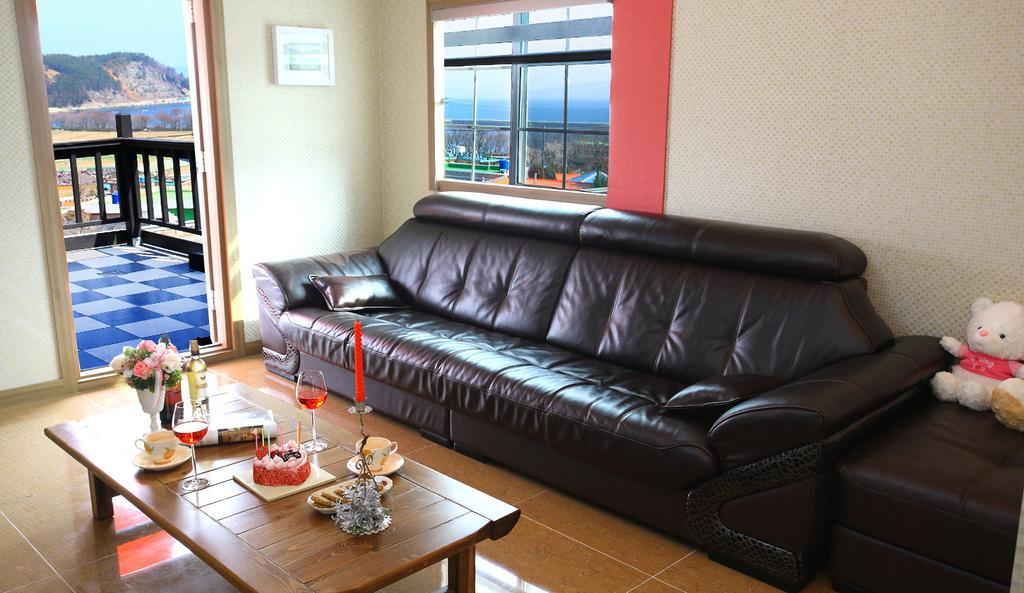 Bluesean Pension Namhae Exterior foto
