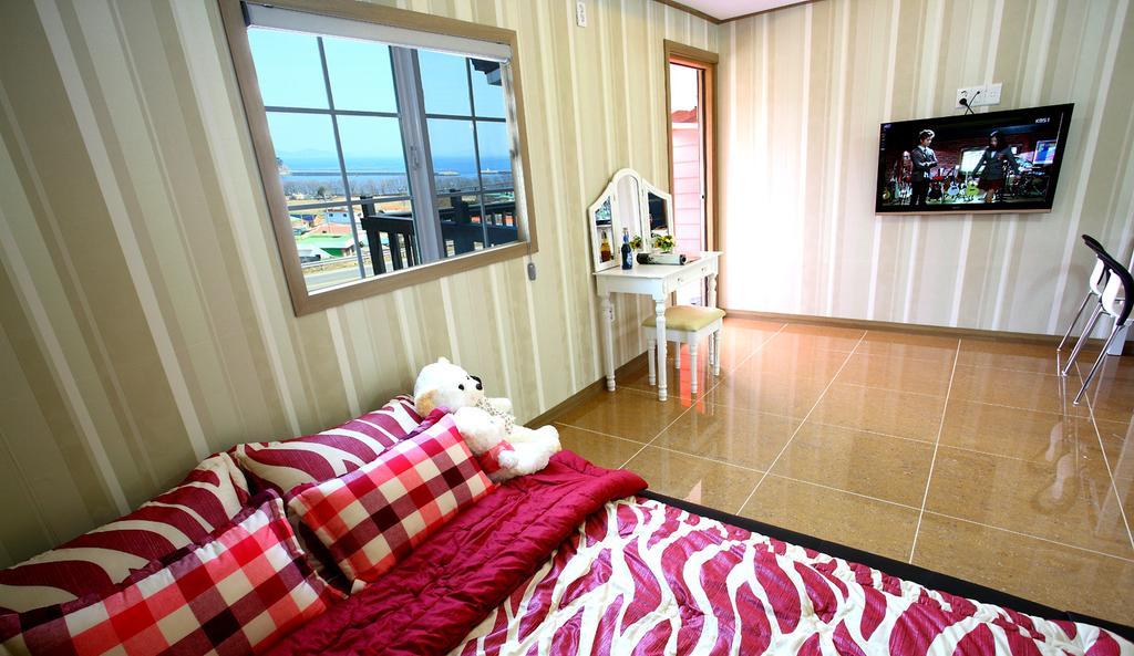 Bluesean Pension Namhae Exterior foto