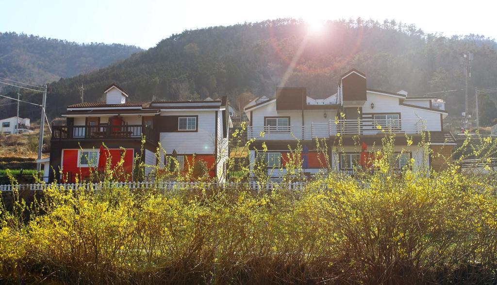 Bluesean Pension Namhae Exterior foto