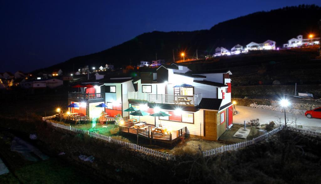 Bluesean Pension Namhae Exterior foto