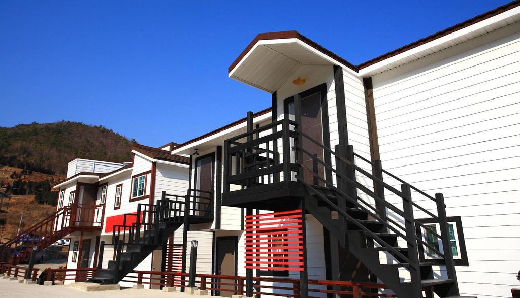 Bluesean Pension Namhae Exterior foto